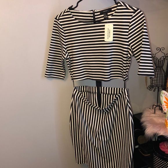 Forever 21 Dresses & Skirts - Stripe dress